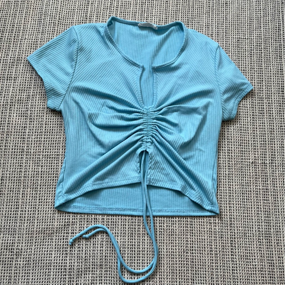 Molly + Rose Blue Ribbed Short Sleeve Rouched Cropped Top Size M